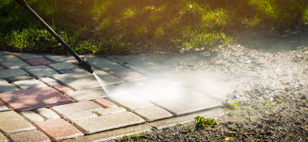 Best Pool Deck Cleaning  in Bay Shore, NY